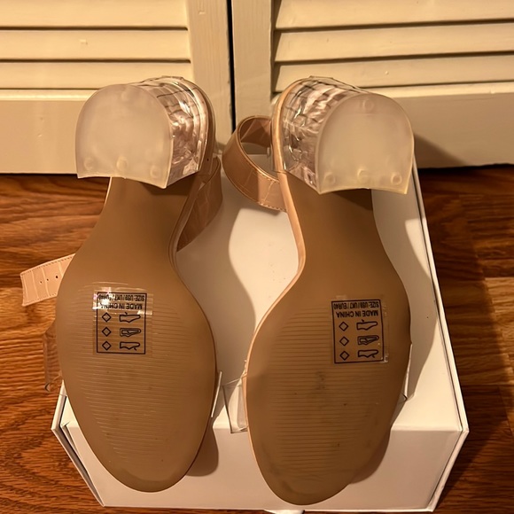 Clear block heels - size 9 - Picture 5 of 5